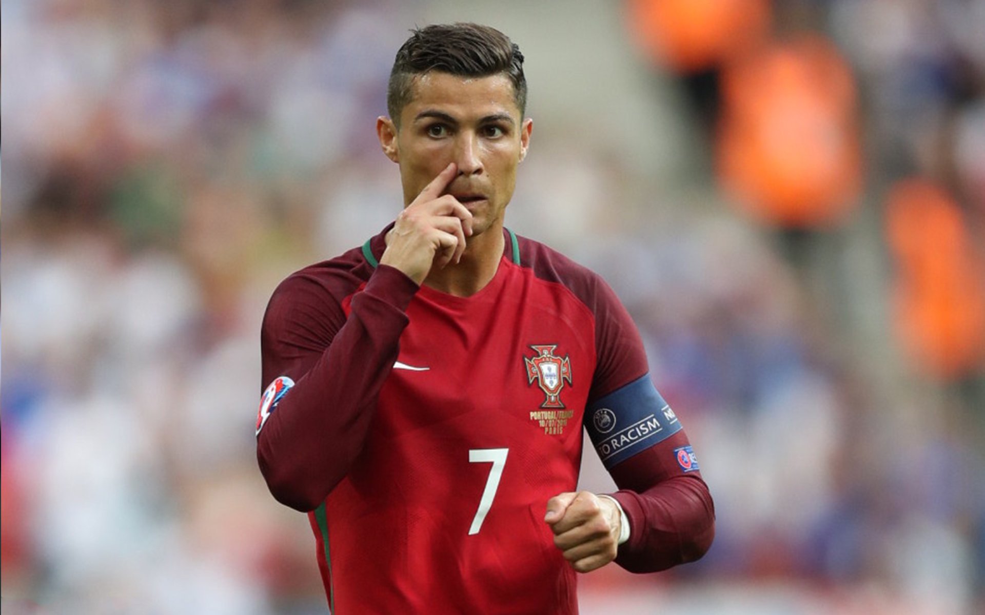 孤胆骑士的逆袭，布克关键回合不手软，雄鹿王朝的黄昏序曲？