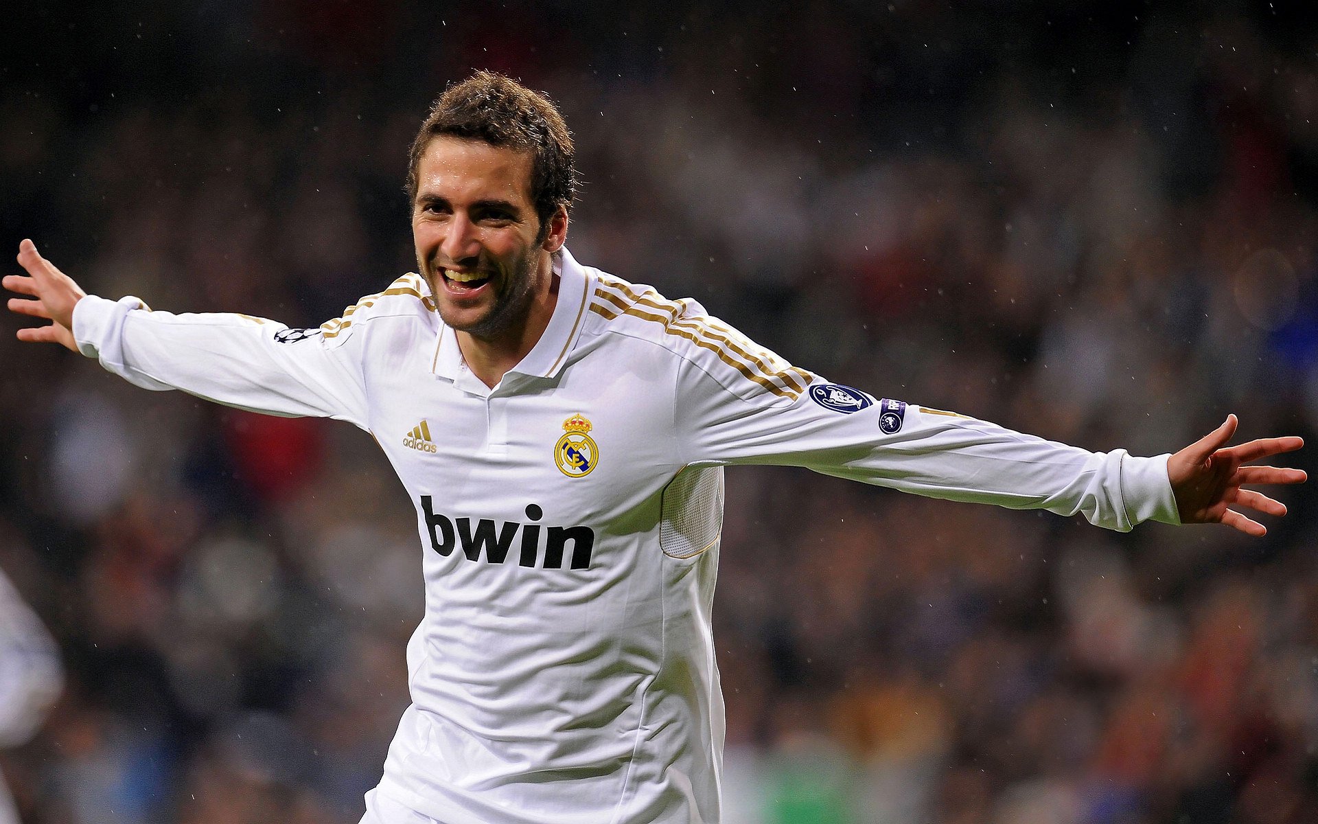 意甲焦点战与快船打穿骑士，体育世界的双重奏