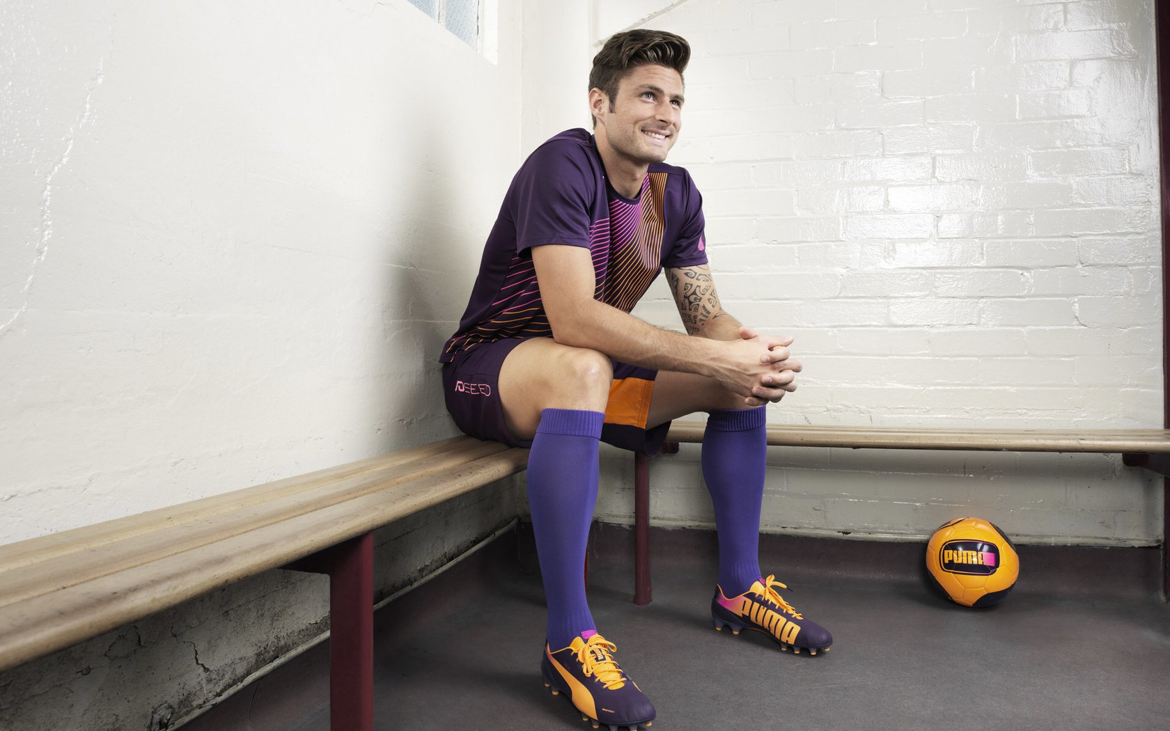 意甲焦点战之夜，拉梅洛关键进球定乾坤，书写绿茵传奇