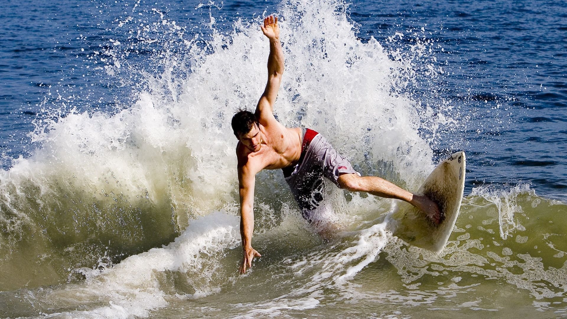 罗德里戈关键制胜，突尼斯巅峰对决力压韩国