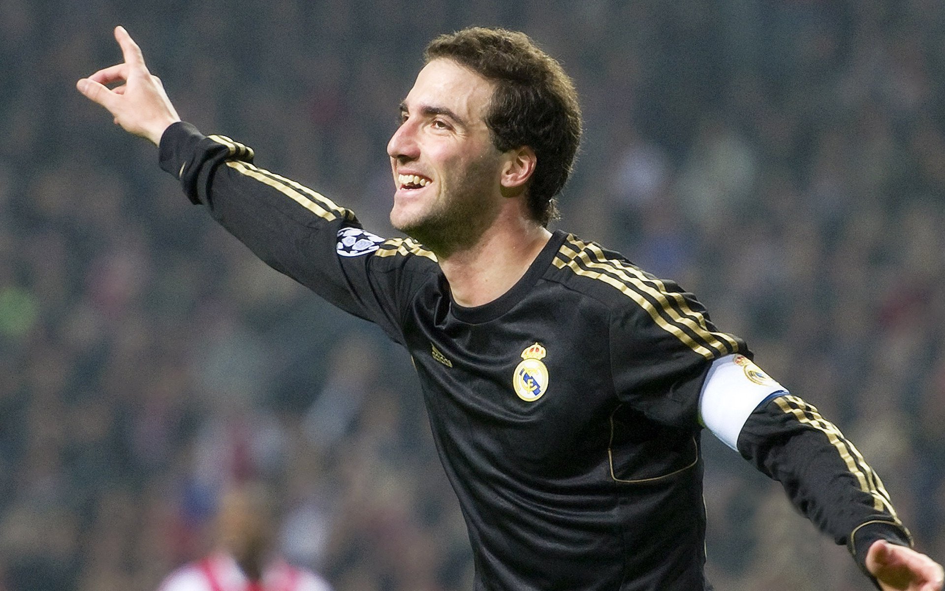 巴格达的绿茵与波哥大的风，基耶萨在战火与期待中完成涅槃