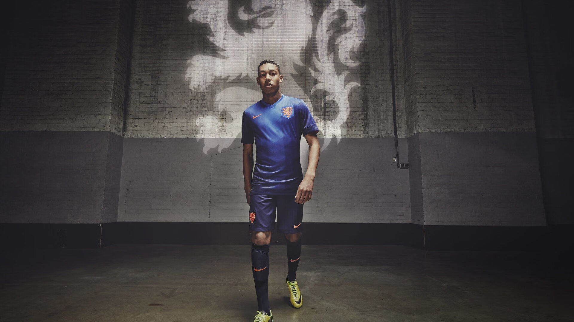 雷速APP-孔德一锤定音，墨西哥险胜塞内加尔背后的战术博弈与个人救赎